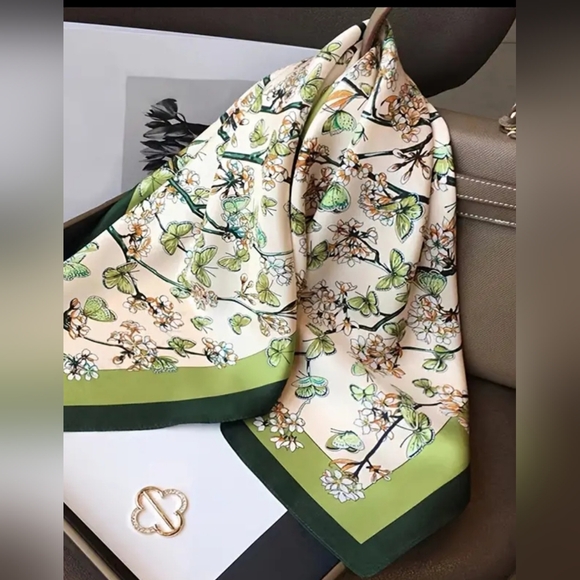 New Scarf butterfly butterflies spring couture green botanical - Picture 1 of 3